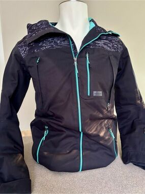 Decathlon Dreamscape Women’s Snowboard / Ski Jacket (Size Small)